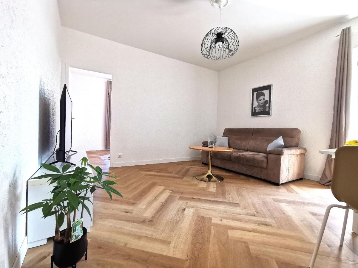 Le Petit Angle Appartement 2 Pieces, Plein Centre Ville, Pres De La Gare Jusqu'A 4 Personnes Bellegarde-sur-Valserine Exterior photo